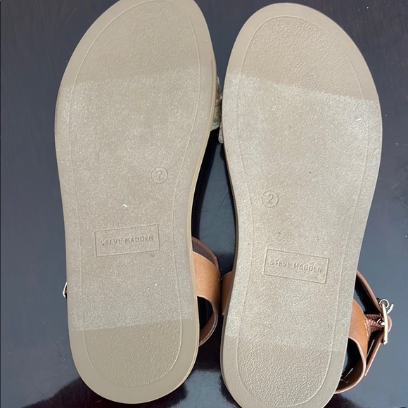 Steve Madden Cream and Brown Flat Sandals with Ankle Strap - Picture 8 of 10